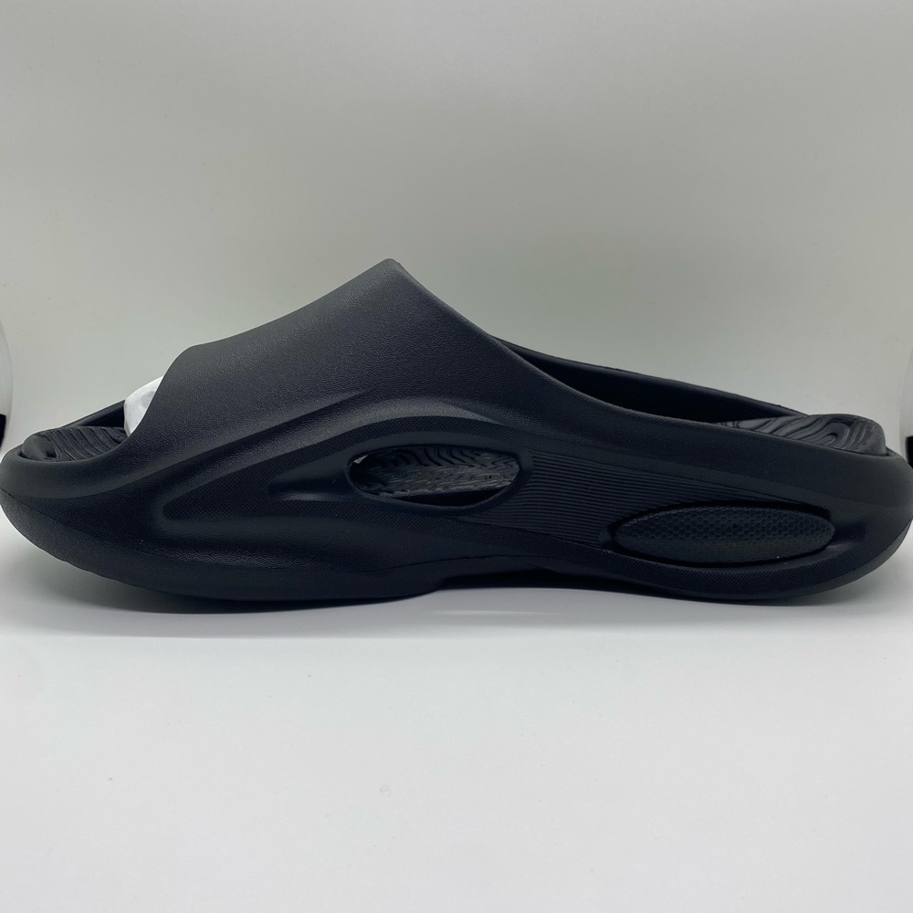 NWT Pretty Little Thing Rubber Slides Sandle Black Woman’s Size 8UK 10US - Picture 2 of 4